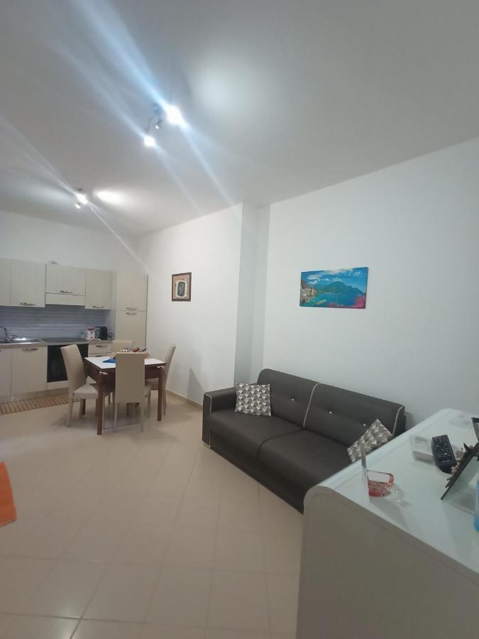 דירות פורורה Domus Lavinia מראה חיצוני תמונה
